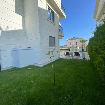Serenity Garden 10 بيليك