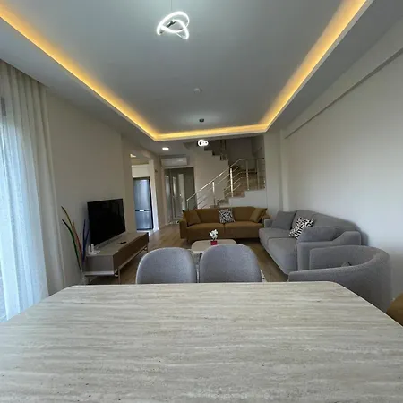 Serenity Garden 10 فيلة *