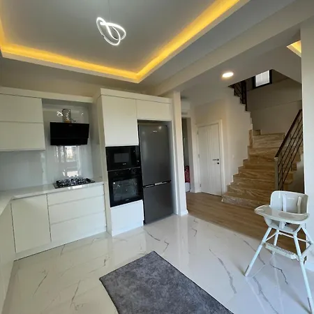 Serenity Garden 10 فيلة *